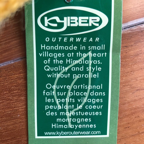 NWT!  Kyber Outerwear Wool Hat/Mitten Leopard Set - Picture 8 of 12